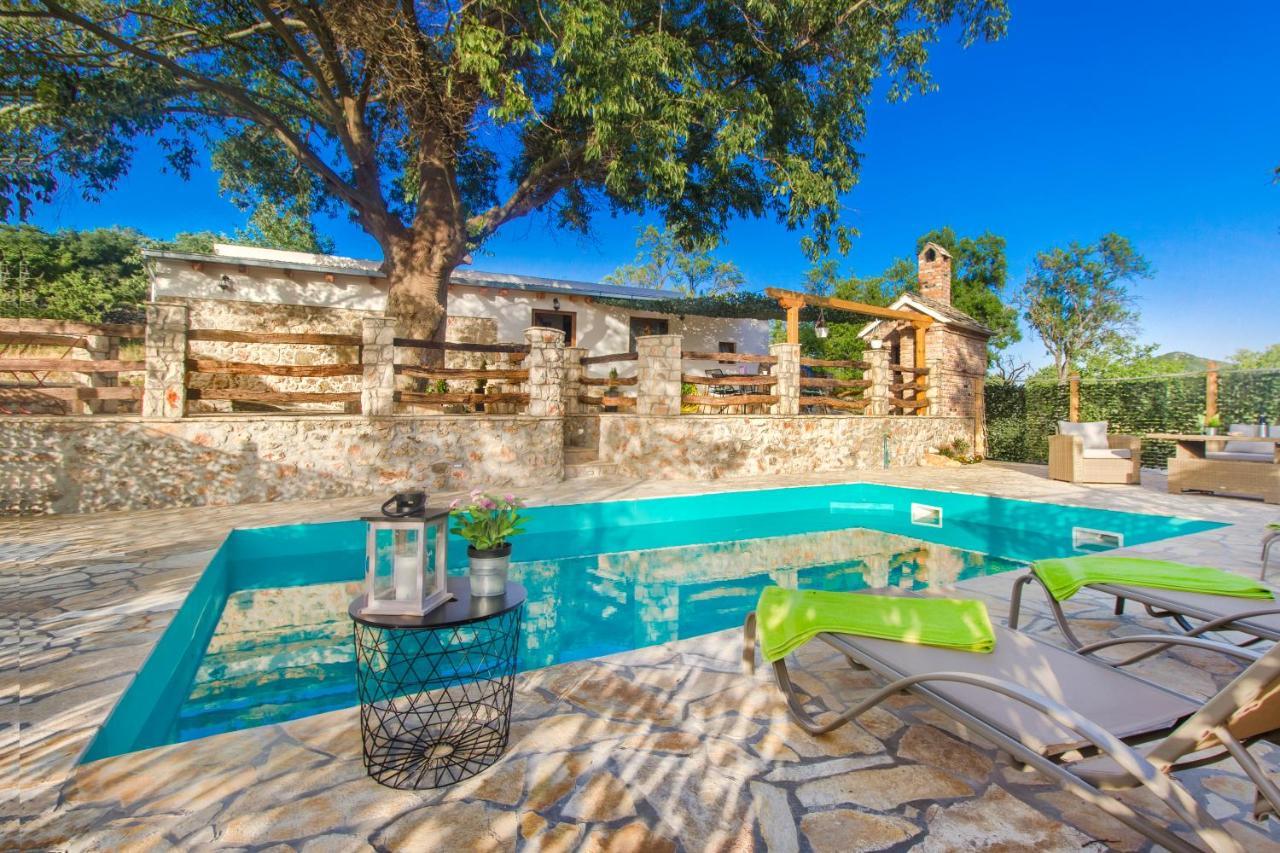 Luxury House Ivan With 4 Bedrooms Divojevici Екстер'єр фото