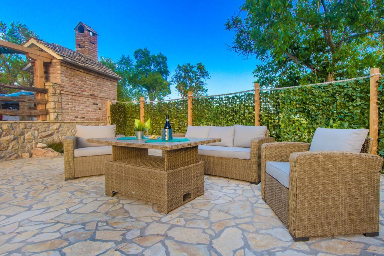 Luxury House Ivan With 4 Bedrooms Divojevici Екстер'єр фото